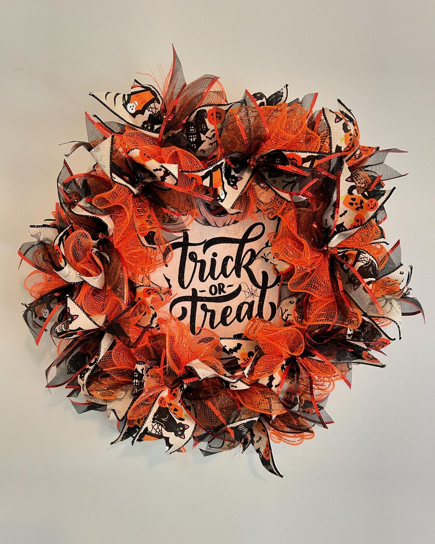 "Trick or Treat" Wreath - One by One Customs